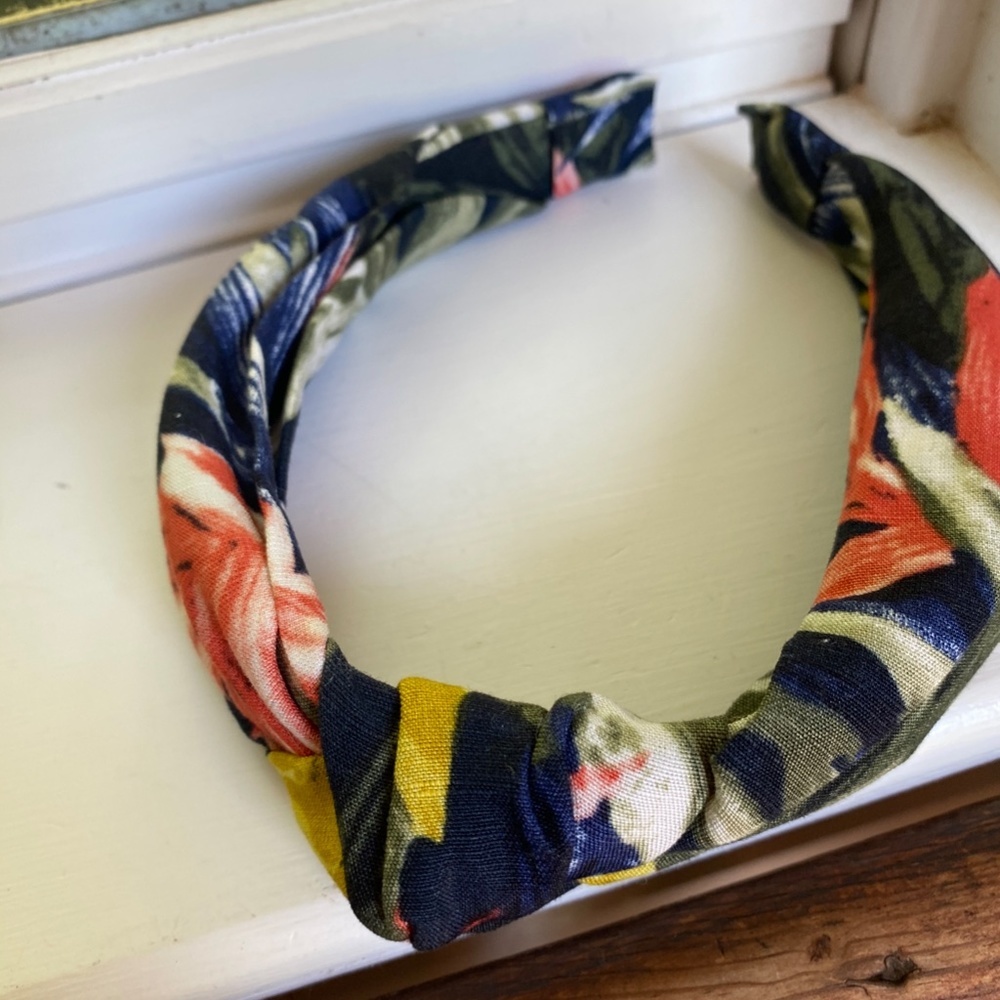 NWOT Anthropologie Blue Green Pink Yellow Tropical Floral  Knot  Headband - Picture 6 of 9